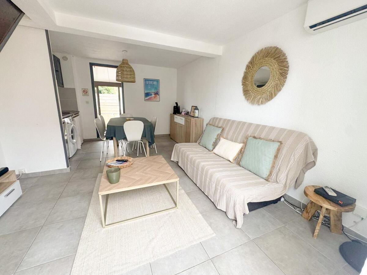 Maison Vacances Proche De La Mer 르발카레스 외부 사진